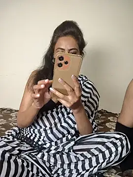 Snapshot of Raat_ki_rani_ chatting on 01.02.25 Raat ki rani online show from 01.02.25