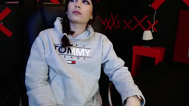 Snapshot of _yuyi chatting on 01.20.25 yuyi online show from 01.20.25