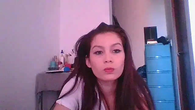 Snapshot of _yuyi chatting on 01.21.25 yuyi online show from 01.21.25