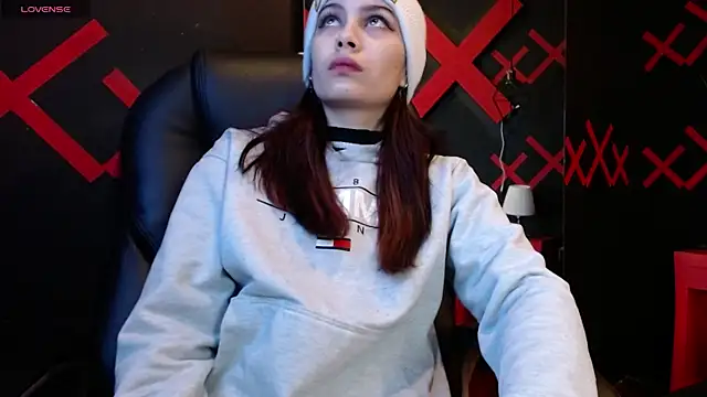 Snapshot of _yuyi chatting on 03.07.25 yuyi online show from 03.07.25