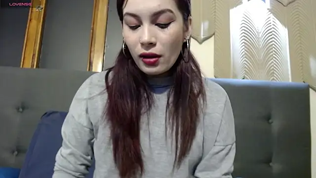 Snapshot of _yuyi chatting on 10.15.25 yuyi online show from 10.15.25