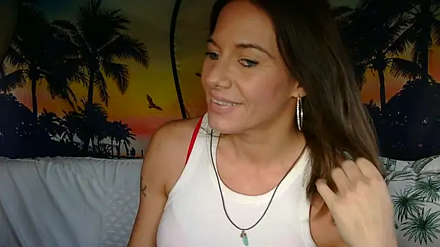 Snapshot of Sexyhottpunani chatting on 10.25.25 Sexyhottpunani online show from 10.25.25