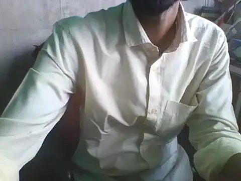 Snapshot of Desi_GfBf chatting on 03.18.25 Desi GfBf online show from 03.18.25