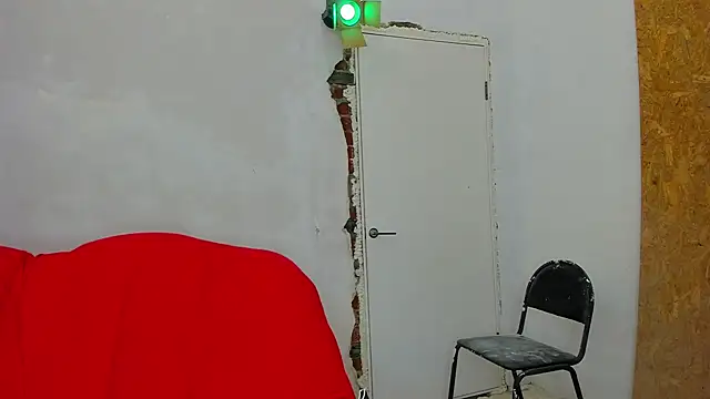 YourSuperModel online show from 01.28.25