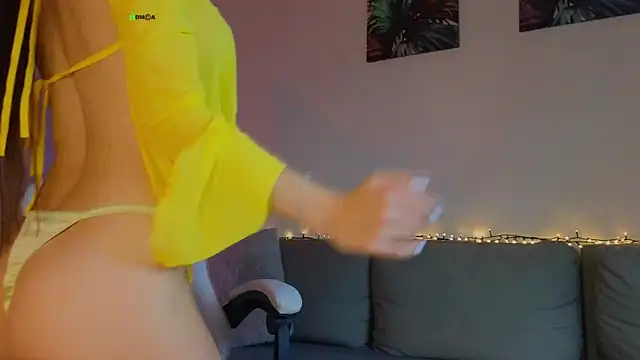 Snapshot of tina_akira chatting on 10.27.25 tina akira online show from 10.27.25