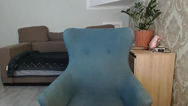 Snapshot of Mallinia chatting on 10.18.25 Mallinia online show from 10.18.25