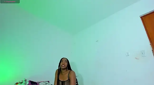 Snapshot of tisaya_8 chatting on 03.14.25 tisaya 8 online show from 03.14.25