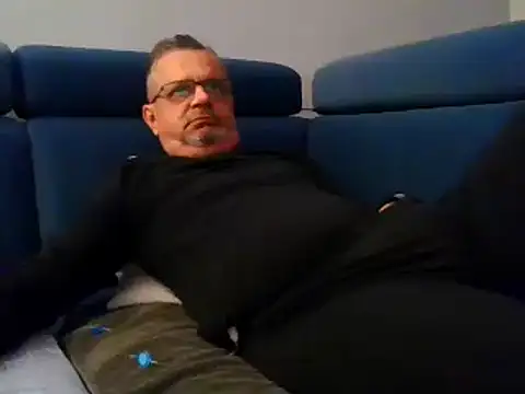 axecoman60 online show from 02.20.25