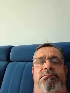 Snapshot of axecoman60 chatting on 06.28.26 axecoman60 online show from 06.28.26