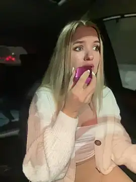 Devill Angel  online show from 12.17.24