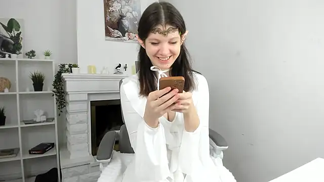 Baby Evalena online show from 11.05.25