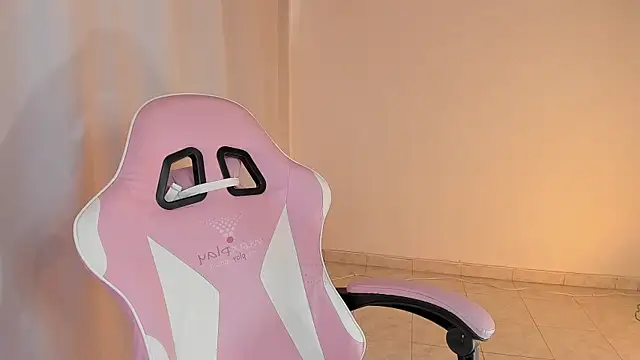 Snapshot of Kendall_Bunnyy chatting on 07.25.26 Kendall Bunnyy online show from 07.25.26