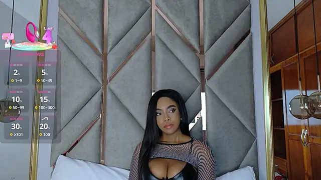 Snapshot of Lola_King chatting on 09.30.25 Lola King online show from 09.30.25