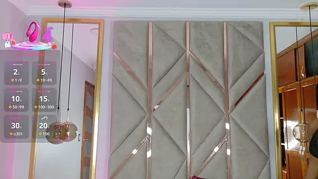 Snapshot of Lola_King chatting on 10.08.25 Lola King online show from 10.08.25