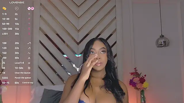 Snapshot of Lola_King chatting on 07.23.26 Lola King online show from 07.23.26