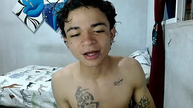 Snapshot of Lovebeng_ chatting on 11.06.25 Lovebeng online show from 11.06.25