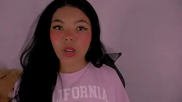 veky saliva01 online show from 11.17.25