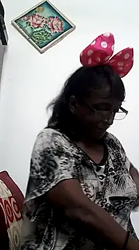 mamakarma1403 online show from 02.15.25