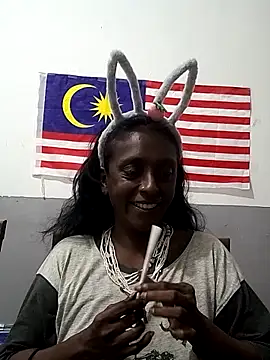 Snapshot of mamakarma1403 chatting on 09.27.25 mamakarma1403 online show from 09.27.25