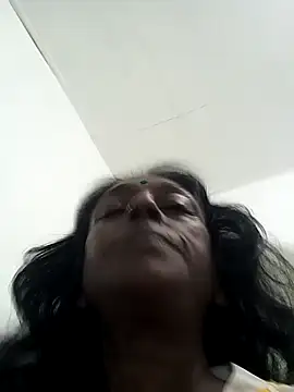 Snapshot of mamakarma1403 chatting on 10.04.25 mamakarma1403 online show from 10.04.25