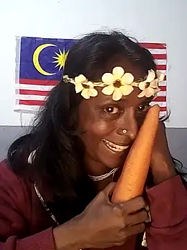 Snapshot of mamakarma1403 chatting on 10.10.25 mamakarma1403 online show from 10.10.25