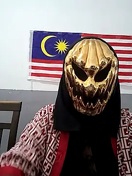 Snapshot of mamakarma1403 chatting on 10.29.25 mamakarma1403 online show from 10.29.25