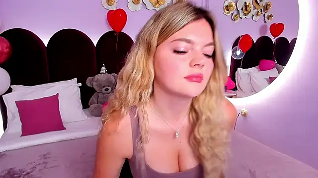 ZaraBloom online show from 11.17.25