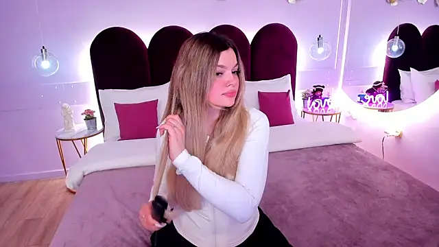 ZaraBloom online show from 03.02.26