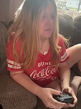 PuckBunny17 online show from 12.30.24