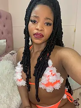 ItsLeyaa online show from 12.07.24