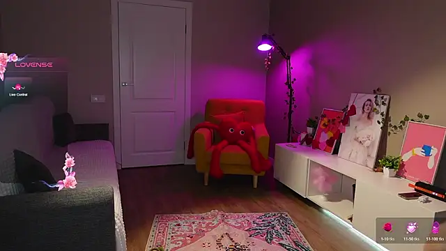 Snapshot of SpiceJessy chatting on 02.25.26 SpiceJessy online show from 02.25.26