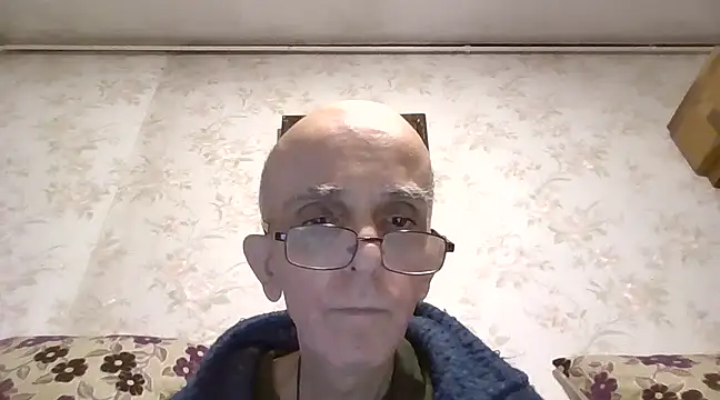 Snapshot of mariusica1@xh chatting on 02.05.25 mariusica1xh online show from 02.05.25