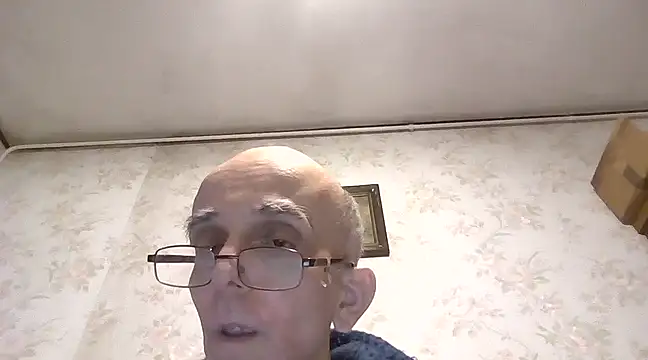 Snapshot of mariusica1@xh chatting on 02.06.25 mariusica1xh online show from 02.06.25