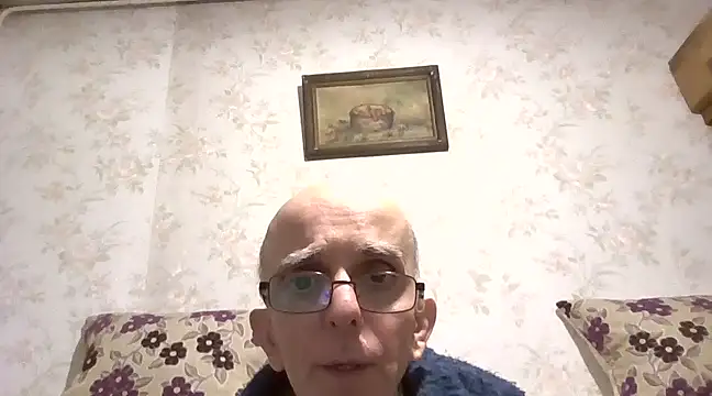 Snapshot of mariusica1@xh chatting on 02.06.25 mariusica1xh online show from 02.06.25