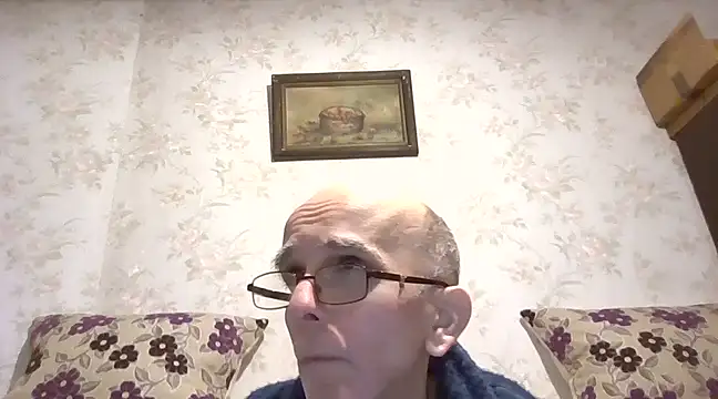 Snapshot of mariusica1@xh chatting on 02.07.25 mariusica1xh online show from 02.07.25