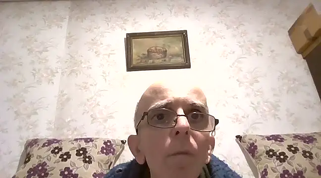 Snapshot of mariusica1@xh chatting on 02.12.25 mariusica1xh online show from 02.12.25