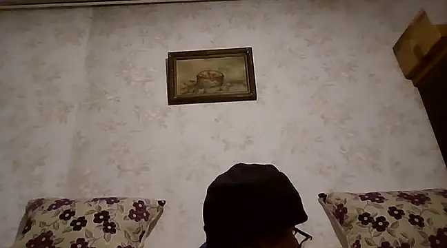 Snapshot of mariusica1@xh chatting on 02.12.25 mariusica1xh online show from 02.12.25