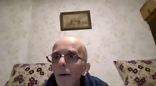 Snapshot of mariusica1@xh chatting on 02.16.25 mariusica1xh online show from 02.16.25