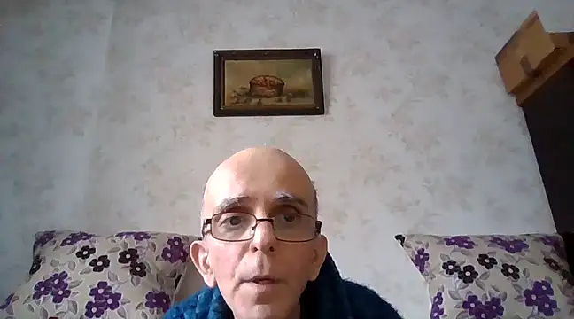 Snapshot of mariusica1@xh chatting on 02.19.25 mariusica1xh online show from 02.19.25