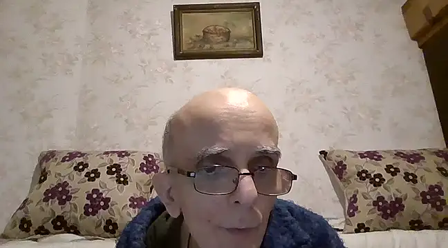 Snapshot of mariusica1@xh chatting on 02.19.25 mariusica1xh online show from 02.19.25