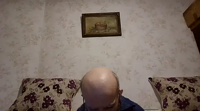 Snapshot of mariusica1@xh chatting on 02.24.25 mariusica1xh online show from 02.24.25