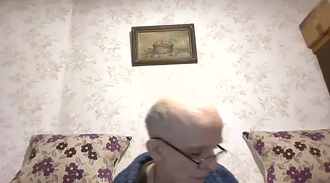 Snapshot of mariusica1@xh chatting on 02.25.25 mariusica1xh online show from 02.25.25