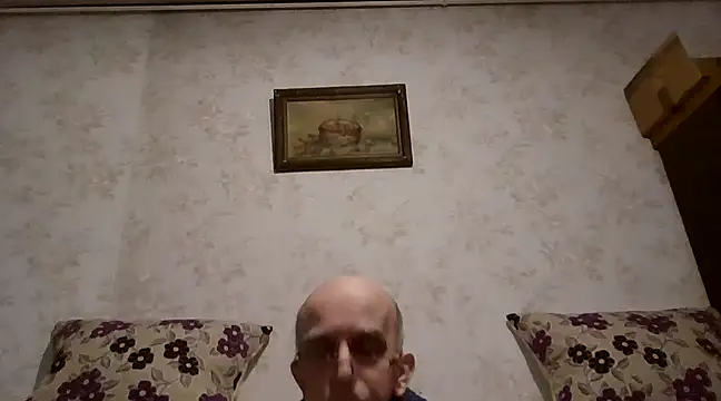 Snapshot of mariusica1@xh chatting on 03.11.25 mariusica1xh online show from 03.11.25