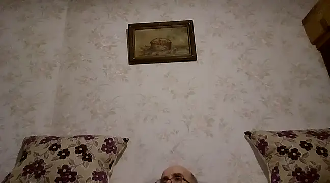 Snapshot of mariusica1@xh chatting on 03.12.25 mariusica1xh online show from 03.12.25