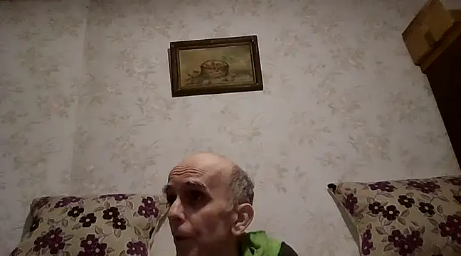 Snapshot of mariusica1@xh chatting on 03.14.25 mariusica1xh online show from 03.14.25