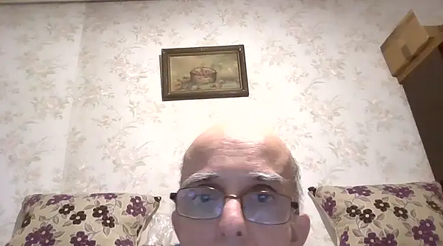 Snapshot of mariusica1@xh chatting on 03.19.25 mariusica1xh online show from 03.19.25