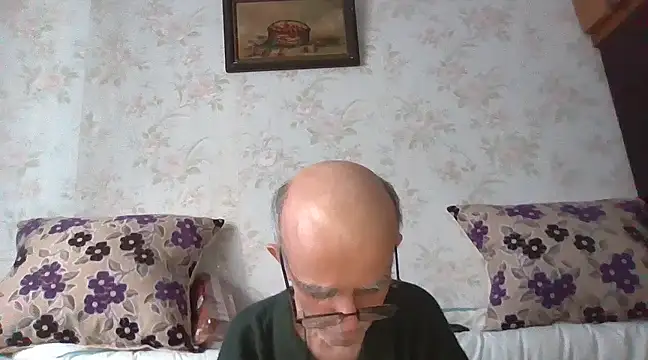 Snapshot of mariusica1@xh chatting on 03.22.25 mariusica1xh online show from 03.22.25