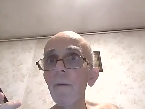 Snapshot of mariusica1@xh chatting on 09.09.25 mariusica1xh online show from 09.09.25