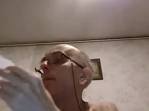 Snapshot of mariusica1@xh chatting on 09.11.25 mariusica1xh online show from 09.11.25