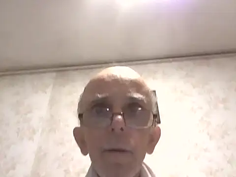 Snapshot of mariusica1@xh chatting on 09.12.25 mariusica1xh online show from 09.12.25